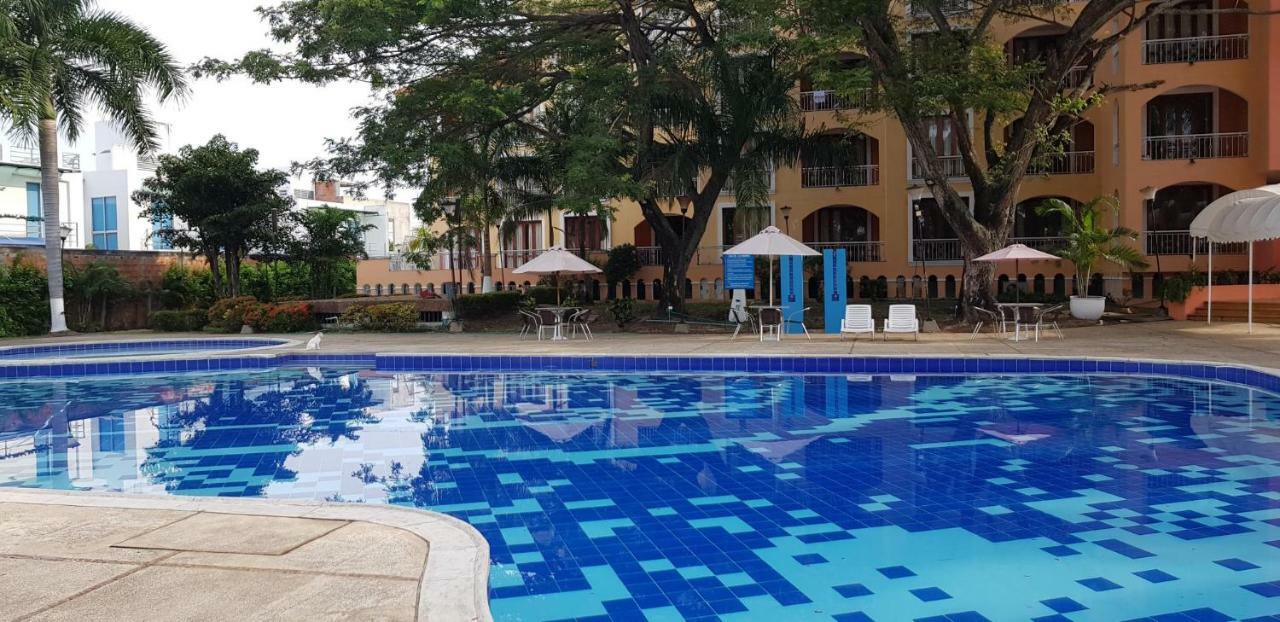 Hotel Penon Suites ヒラルドット エクステリア 写真